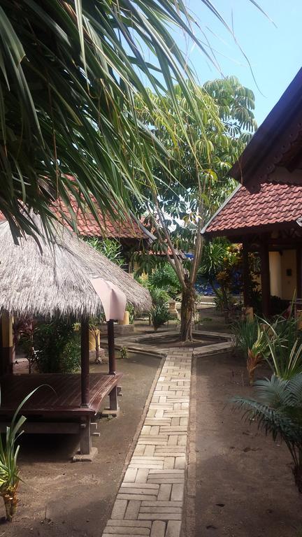 Matahari Inn Gili Trawangan Exterior photo