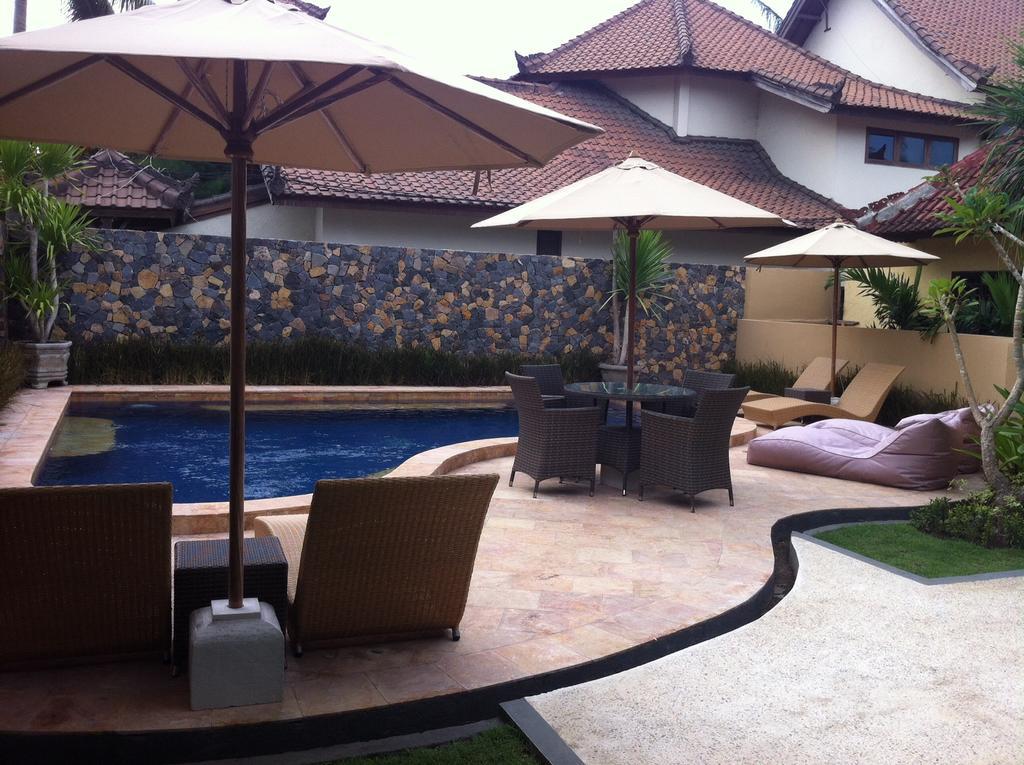 Matahari Inn Gili Trawangan Exterior photo